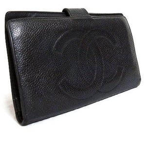 Chanel Caviar wallet vintage AUTHENTIC 🤬